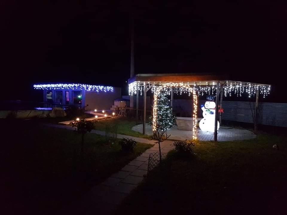 الشقق الفندقية Rîşnovفي  Cedar Crest المظهر الخارجي الصورة